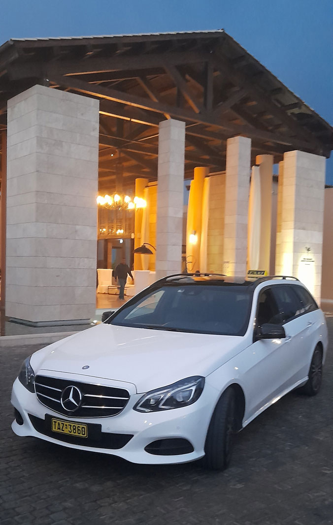 Πολυτελές όχημα της KLX για μεταφορά από Αθήνα προς Καλαμάτα